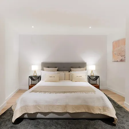 Luxury El Dorado Puerto Banus, Nueva Andalucia, 4 Bedrooms * Marbella
